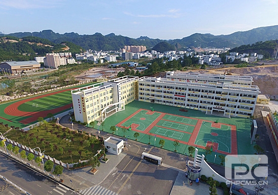 针对铜仁市第八中学,专家组以高考科学备考指导为核心,从学科复习